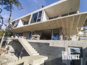 Дом 369м², 3-этажный, участок 7 сот.  