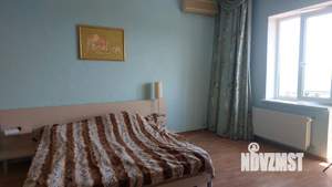Дом 285м², 3-этажный, участок 6 сот.  