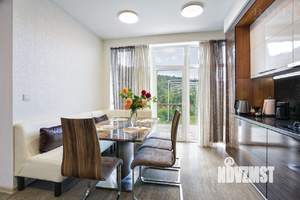 Дом 200м&sup2;, 2-этажный, участок 10 сот.  