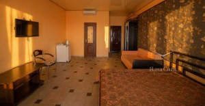 Дом 873м&sup2;, 4-этажный, участок 8 сот.  