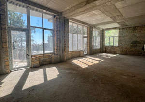 Дом 295м&sup2;, 3-этажный, участок 4 сот.  