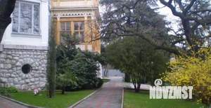 Дом 825м&sup2;, 3-этажный, участок 31 сот.  