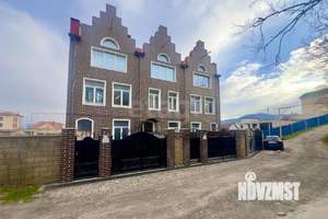 Таунхаус 170м², 4-этажный, участок 2 сот.  