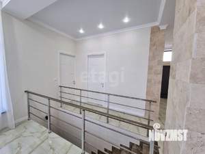 Дом 330м², 3-этажный, участок 7 сот.  