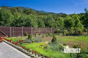 Коттедж 280м², 3-этажный, участок 8 сот.  