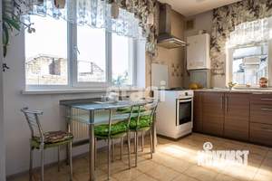 Дом 256м&sup2;, 3-этажный, участок 7 сот.  