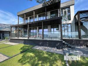 Дом 270м², 3-этажный, участок 5 сот.  