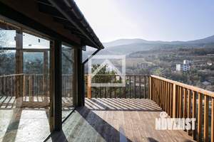 Дом 249м&sup2;, 3-этажный, участок 5 сот.  