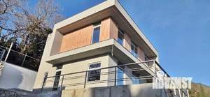 Дом 176м&sup2;, 2-этажный, участок 4 сот.  