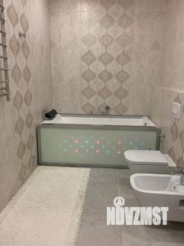 Дом 280м&sup2;, 2-этажный, участок 10 сот.  