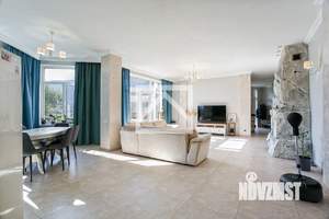 Дом 295м², 3-этажный, участок 9 сот.  