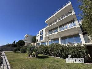 Дом 636м&sup2;, 3-этажный, участок 10 сот.  