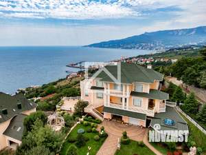 Дом 1000м², 3-этажный, участок 25 сот.  