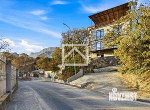 Дом 289м&sup2;, 3-этажный, участок 5 сот.  