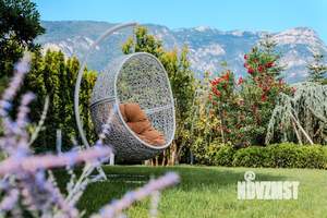 Дом 1000м&sup2;, 3-этажный, участок 16 сот.  