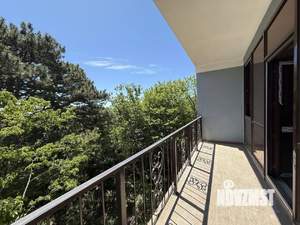 Дом 219м², 2-этажный, участок 3 сот.  