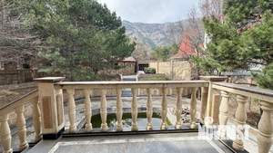 Дом 504м&sup2;, 3-этажный, участок 14 сот.  