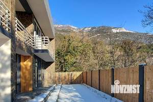 Коттедж 230м&sup2;, 2-этажный, участок 6 сот.  