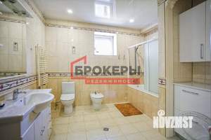 Дом 400м², 2-этажный, участок 20 сот.  