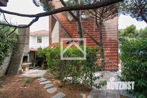 Дом 350м&sup2;, 3-этажный, участок 2 сот.  