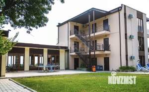 Дом 700м&sup2;, 4-этажный, участок 20 сот.  