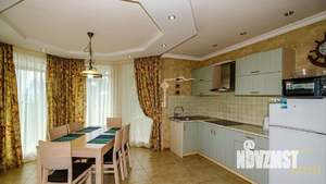 Дом 296м², 3-этажный, участок 20 сот.  