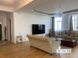 Дом 750м², 4-этажный, участок 10 сот.  