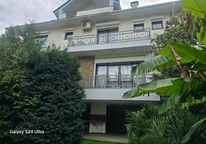 Дом 303м², 3-этажный, участок 7 сот.  