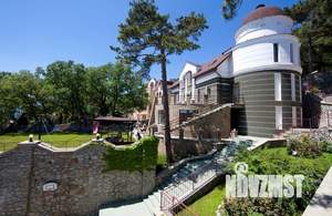 Дом 600м², 3-этажный, участок 12 сот.  