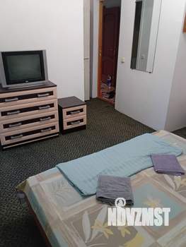 Дом 300м&sup2;, 3-этажный, участок 5 сот.  