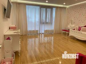 Дом 280м&sup2;, 2-этажный, участок 10 сот.  