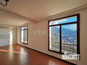 Дом 450м², 3-этажный, участок 10 сот.  