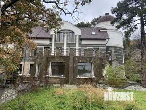 Дом 800м², 3-этажный, участок 12 сот.  