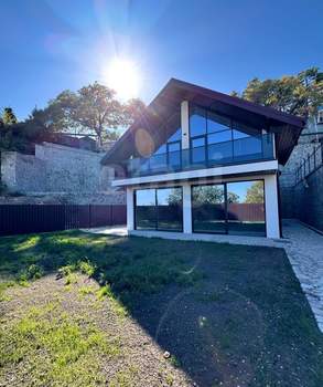 Дом 234м&sup2;, 2-этажный, участок 8 сот.  