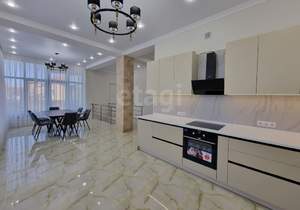 Дом 330м², 3-этажный, участок 7 сот.  