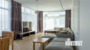 Дом 1200м², 3-этажный, участок 37 сот.  