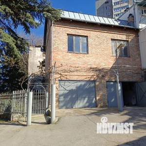 Таунхаус 141м&sup2;, 3-этажный, участок 1 сот.  