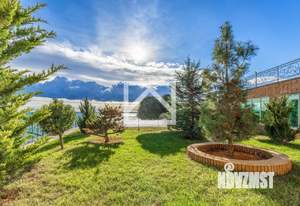 Дом 1300м&sup2;, 4-этажный, участок 40 сот.  