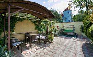 Дом 270м&sup2;, 3-этажный, участок 3 сот.  