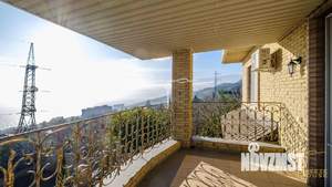 Дом 460м&sup2;, 3-этажный, участок 12 сот.  