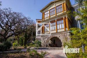 Дом 825м&sup2;, 2-этажный, участок 31 сот.  