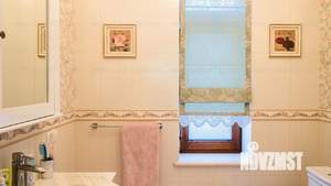 Дом 300м&sup2;, 3-этажный, участок 6 сот.  