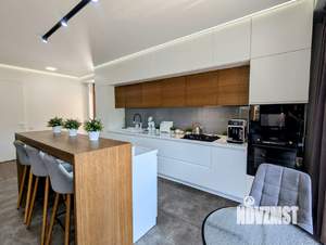 Дом 285м&sup2;, 3-этажный, участок 12 сот.  