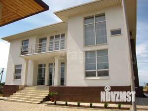 Дом 440м&sup2;, 3-этажный, участок 6 сот.  