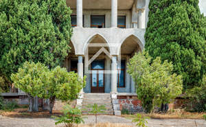 Дом 600м², 3-этажный, участок 20 сот.  