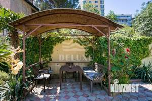 Дом 270м&sup2;, 3-этажный, участок 3 сот.  