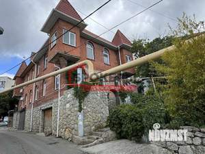 Дом 187м&sup2;, 3-этажный, участок 5 сот.  