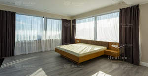 Дом 1200м², 3-этажный, участок 37 сот.  