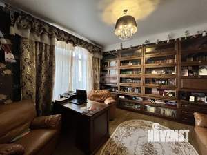 Дом 458м², 3-этажный, участок 10 сот.  