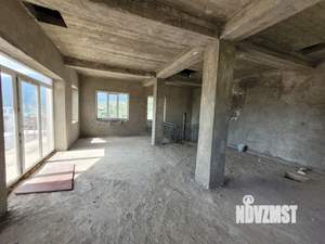 Дом 203м&sup2;, 3-этажный, участок 5 сот.  